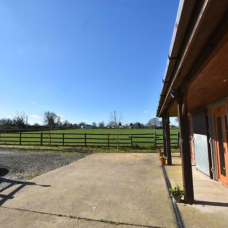 Oak Tree Stables Cottage Birmingham Zewnętrze zdjęcie